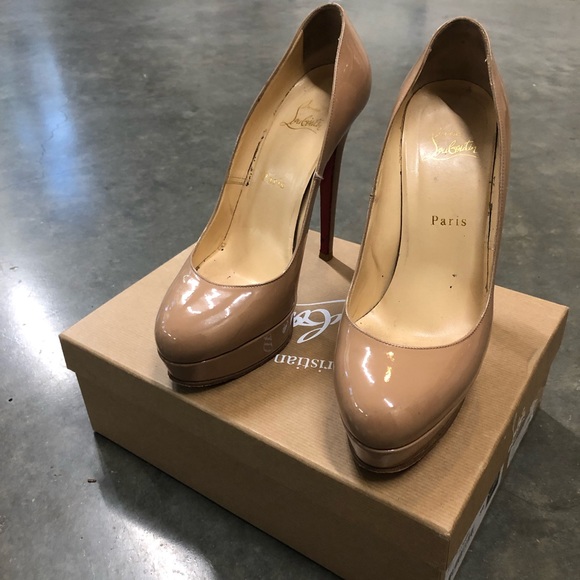 Christian Louboutin Bianca Nude Pump - Picture 4 of 6